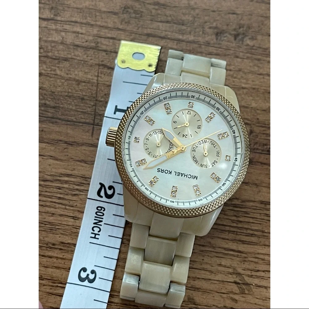 STUNNING MICHAEL KORS Horn Jet Watch | Chronograph | Preloved | small wrist - Picture 8 of 9